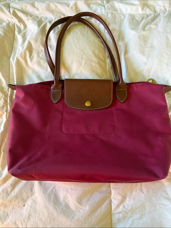 Longchamp Handbags - Longchamp tote- medium/hot pink